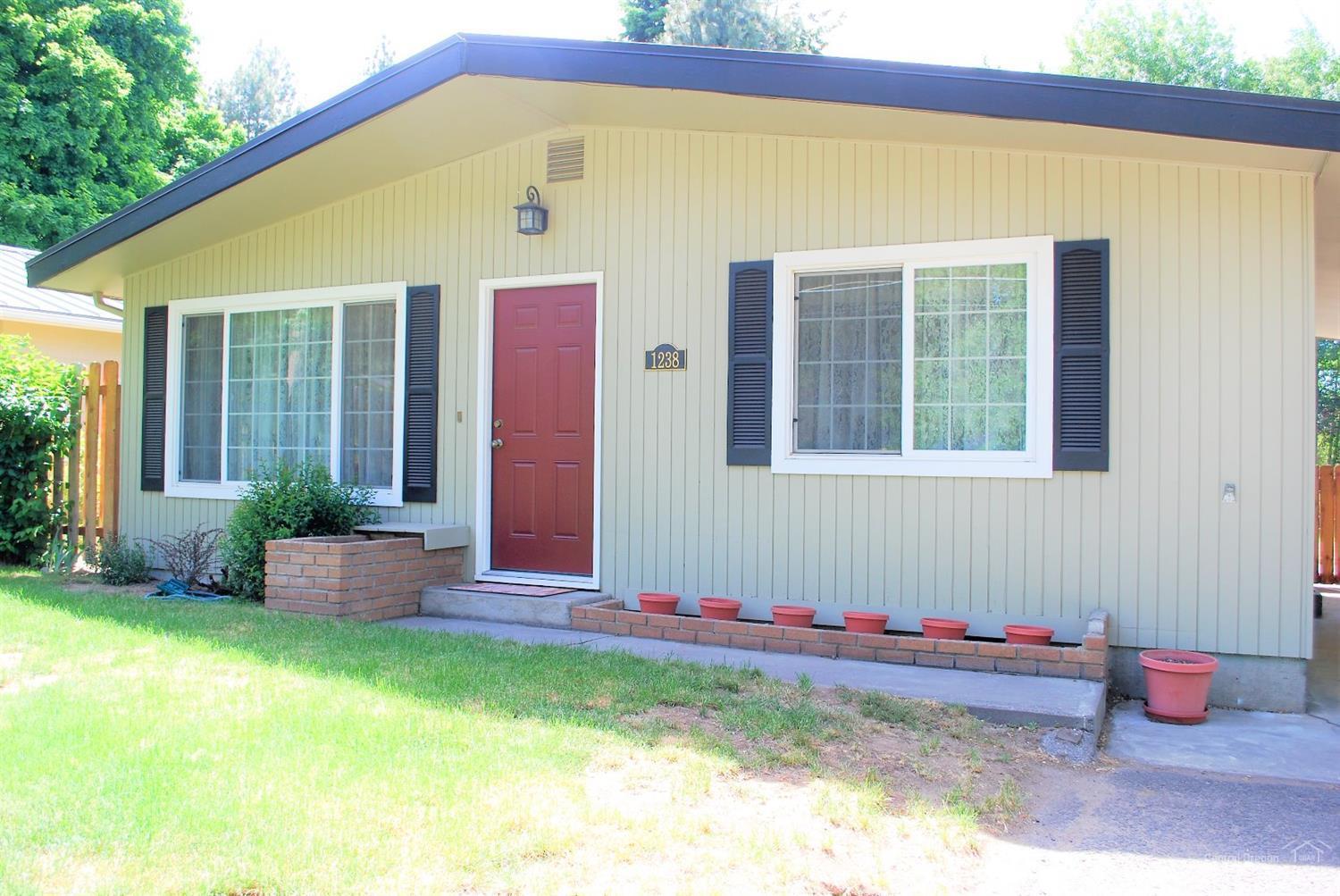 1238 Northeast Jones Road Bend, OR 97701 - Photo 1 of 25 Primary Photo
