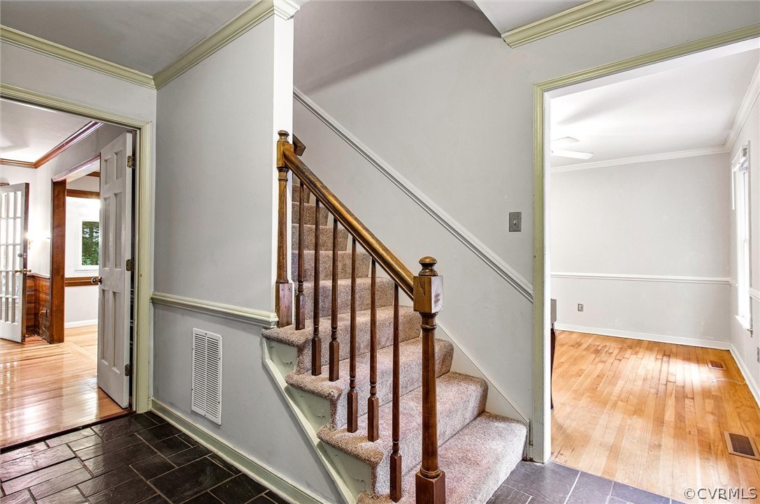 13910 Barnes Spring Road Midlothian, VA 23112 - Photo 6 of 30 a view of an entryway