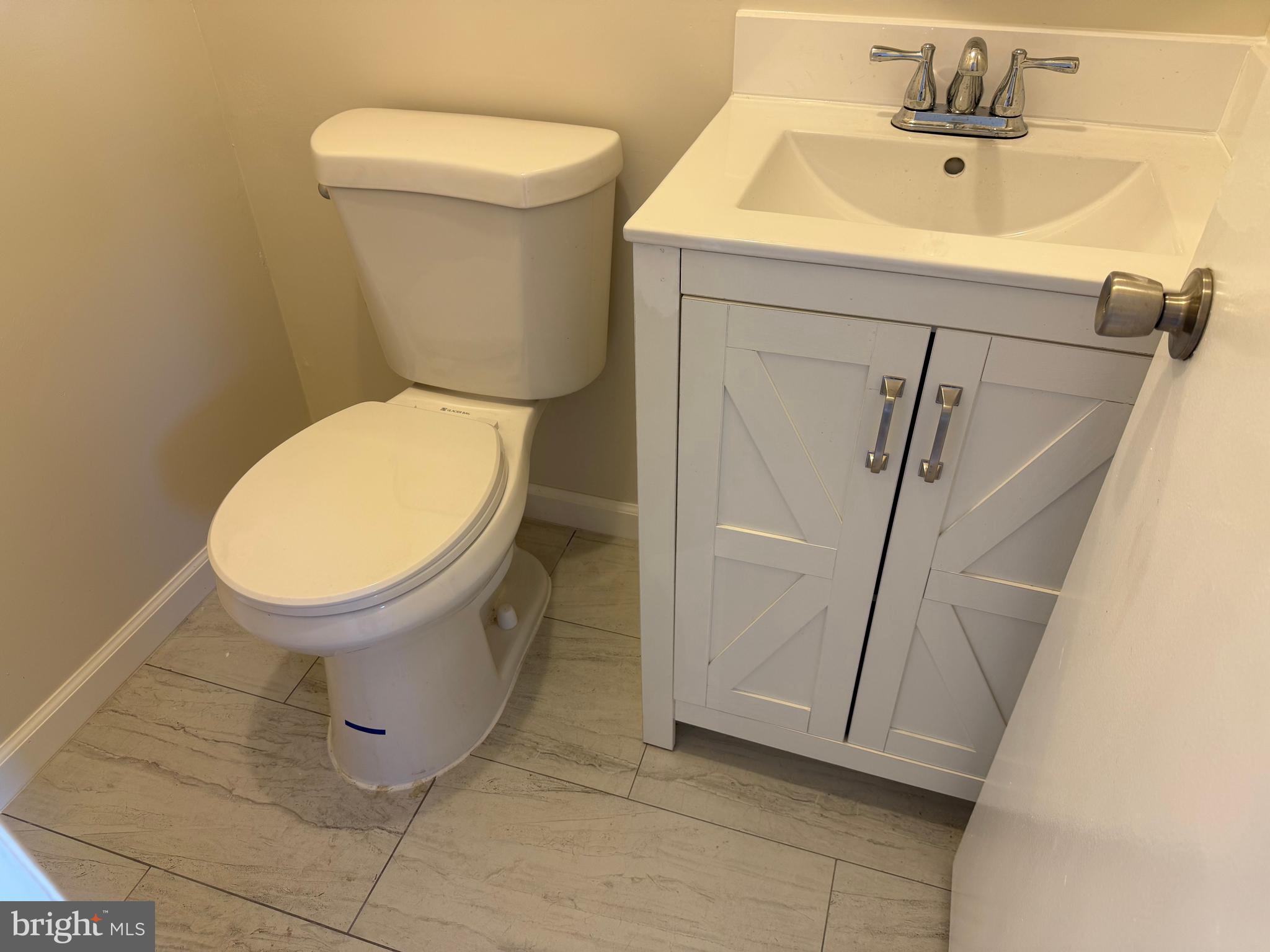 1103 Walnut Ridge Drive Sanatoga, PA 19464 - Photo 23 of 25 Powder Room