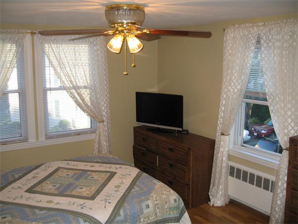 122 Circuit Road Medford, MA 02155 - Photo 8 of 18 Gallery Image 8