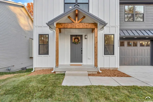 $459,000 | 1224 Walnut Street, Eudora, KS 66025