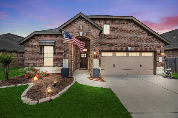 $290,000 | 8618 Green Paseo Place, Rosenberg, TX 77469