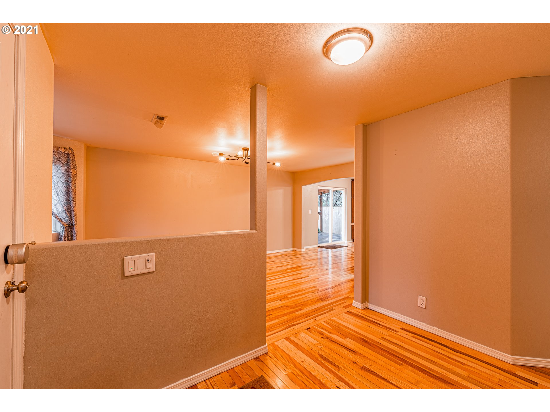 983 Kintzley Avenue Springfield, OR 97478 - Photo 12 of 28 Gallery Image 12