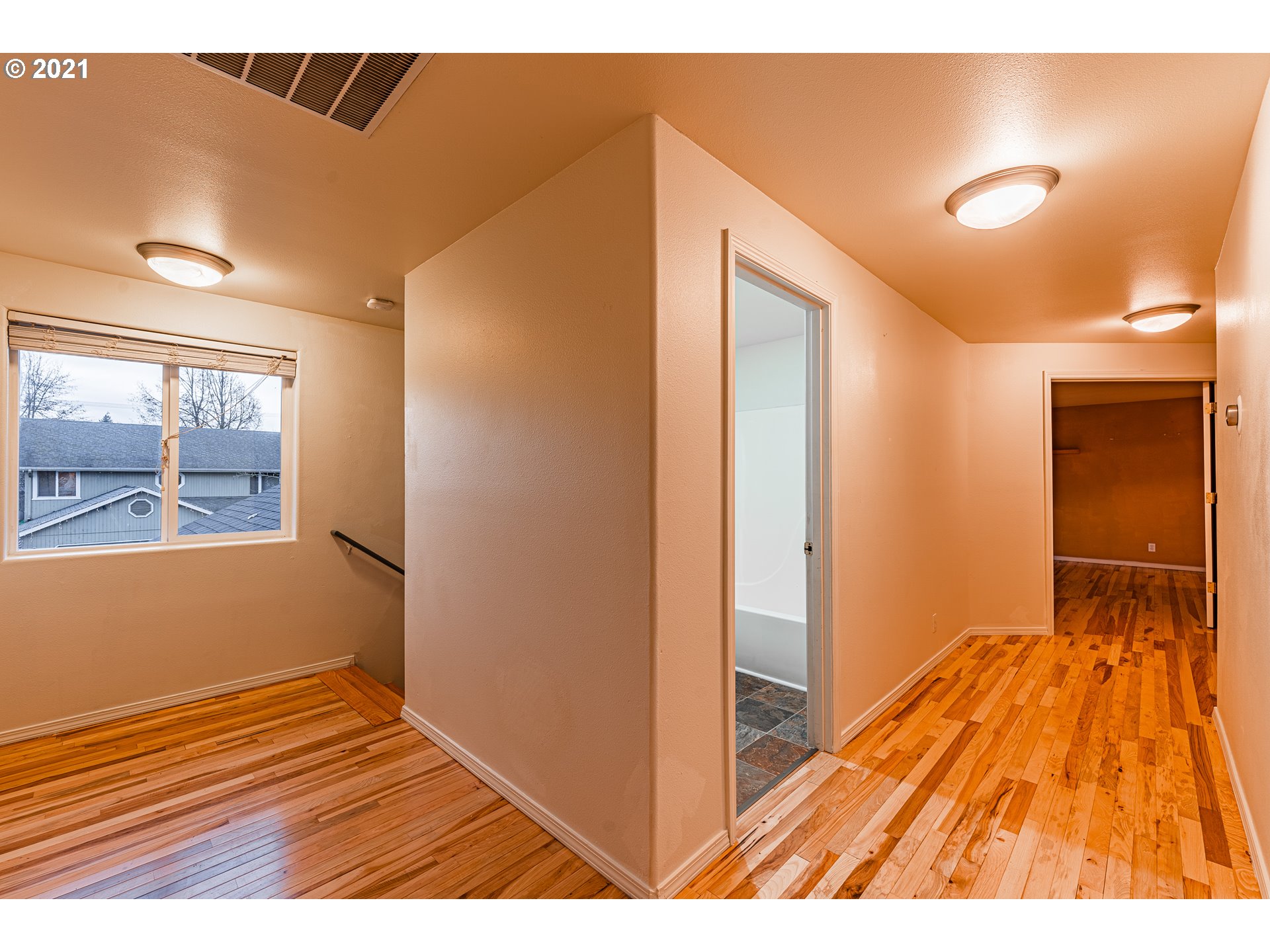 983 Kintzley Avenue Springfield, OR 97478 - Photo 15 of 28 Gallery Image 15