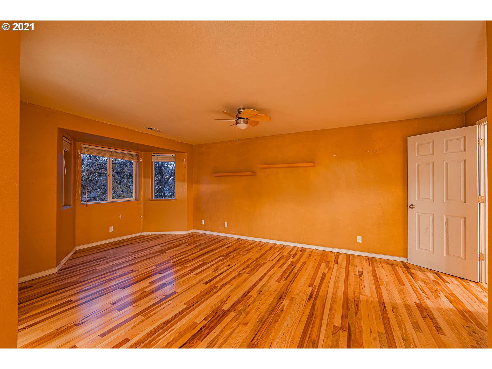 983 Kintzley Avenue Springfield, OR 97478 - Photo 16 of 28 Gallery Image 16