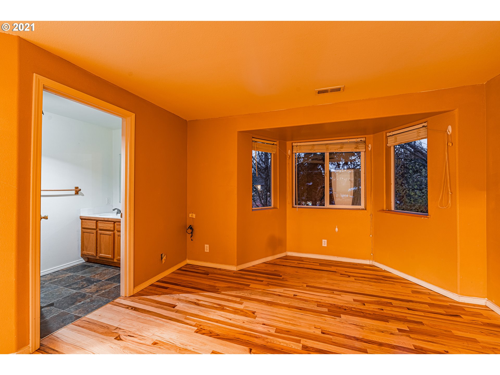 983 Kintzley Avenue Springfield, OR 97478 - Photo 18 of 28 Gallery Image 18