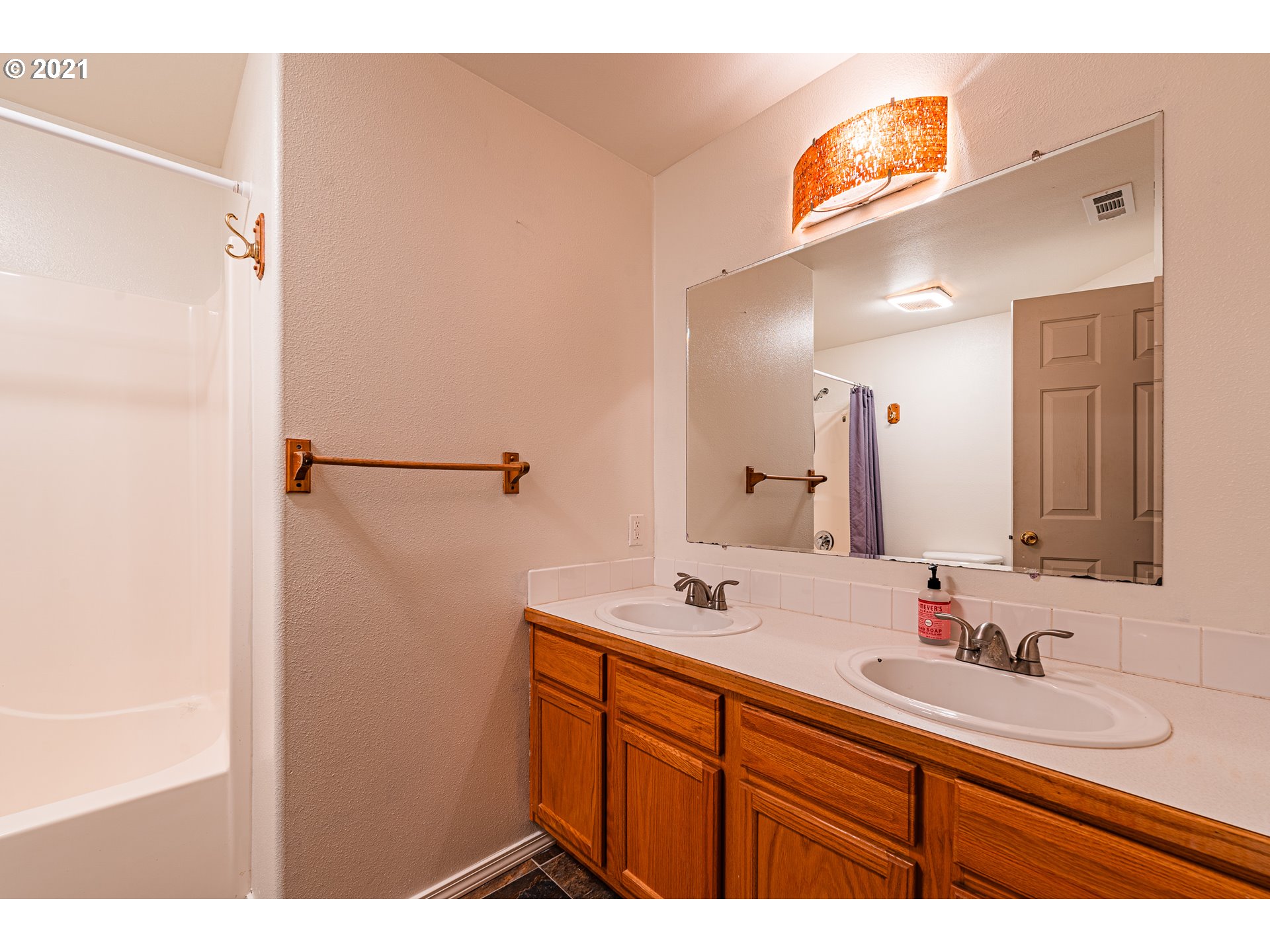 983 Kintzley Avenue Springfield, OR 97478 - Photo 19 of 28 Gallery Image 19