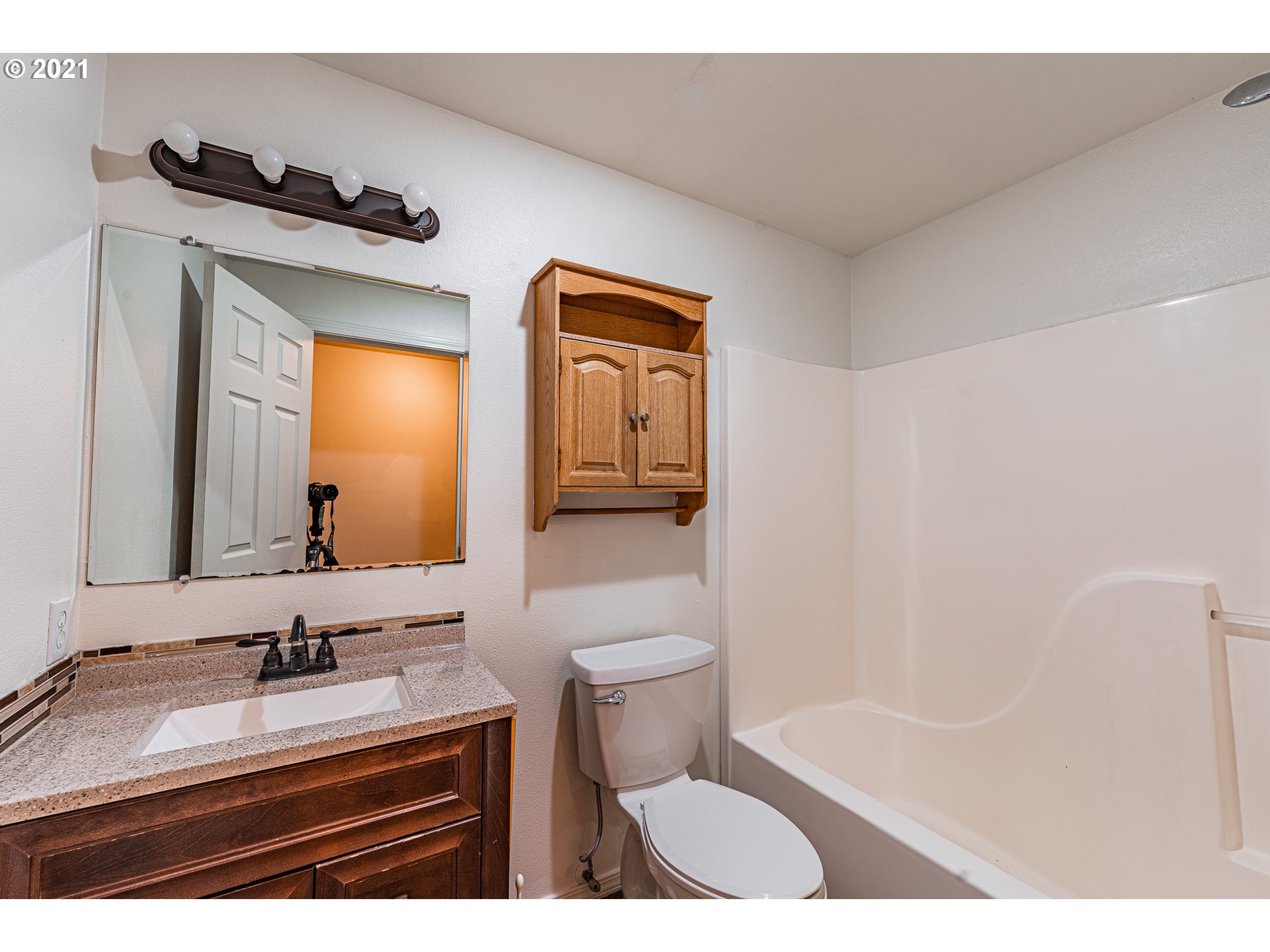 983 Kintzley Avenue Springfield, OR 97478 - Photo 24 of 28 Gallery Image 24