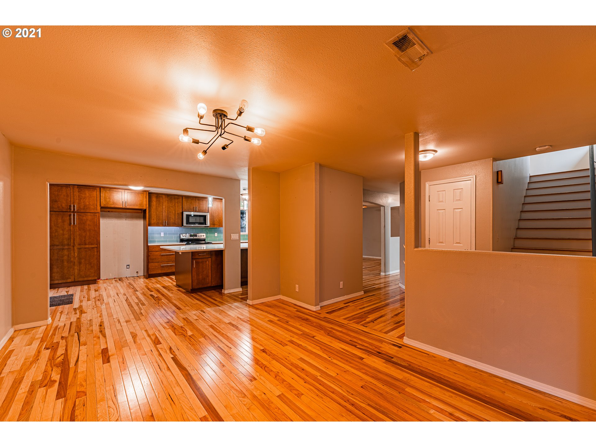 983 Kintzley Avenue Springfield, OR 97478 - Photo 10 of 28 Gallery Image 10