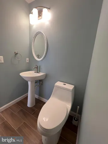 $2,999 | 2509 James Maury Drive, Herndon, VA 20171