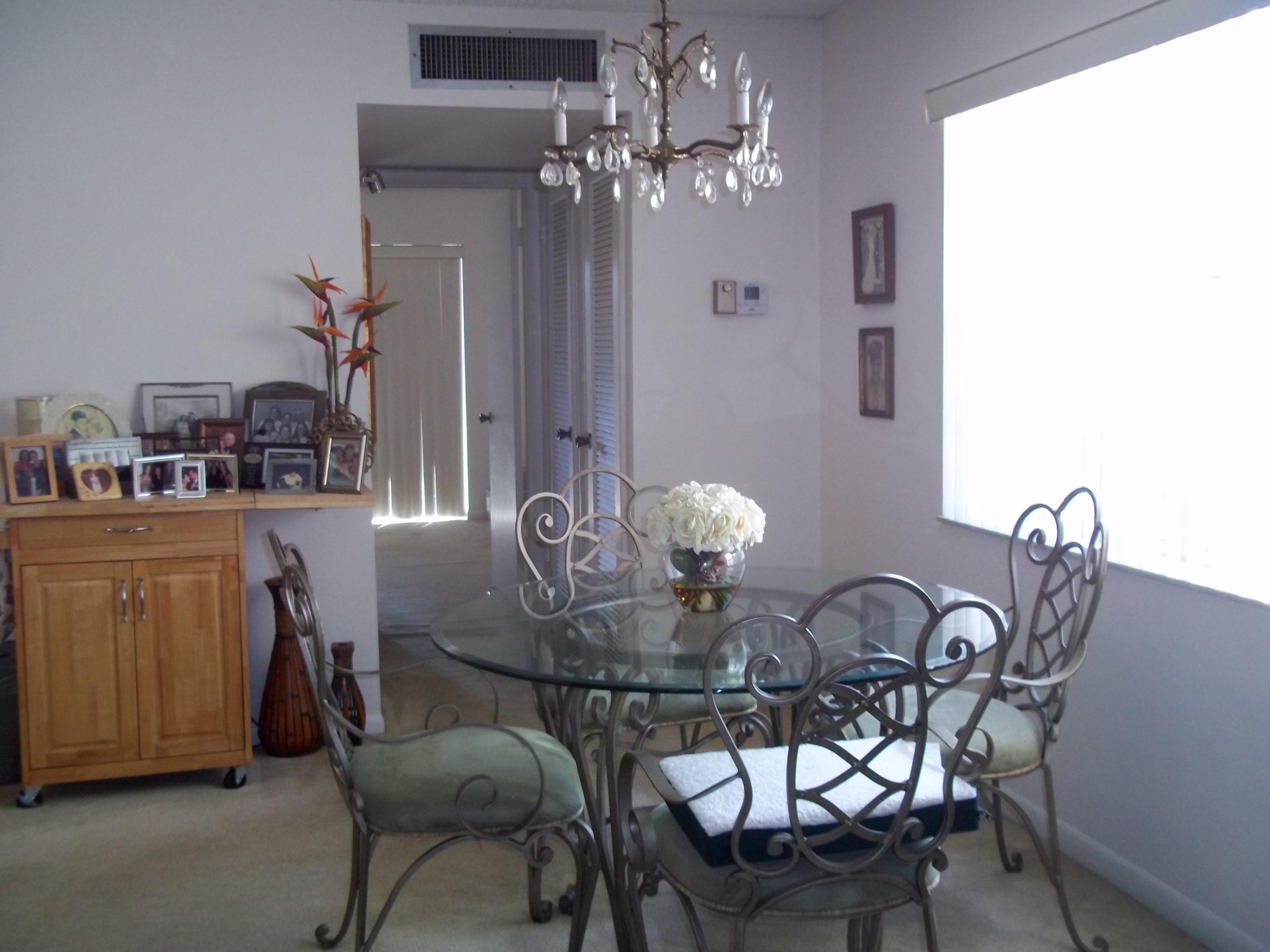 511 Normandy Lane Delray Beach, FL 33484 - Photo 3 of 12 511 Normandy K 021