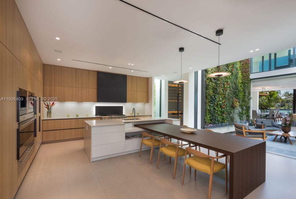 6480 Allison Road Miami Beach, FL 33141 - Photo 11 of 66