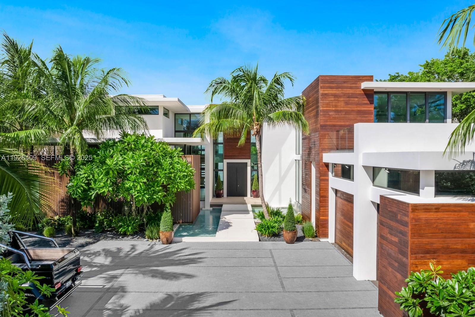 6480 Allison Road Miami Beach, FL 33141 - Photo 4 of 66