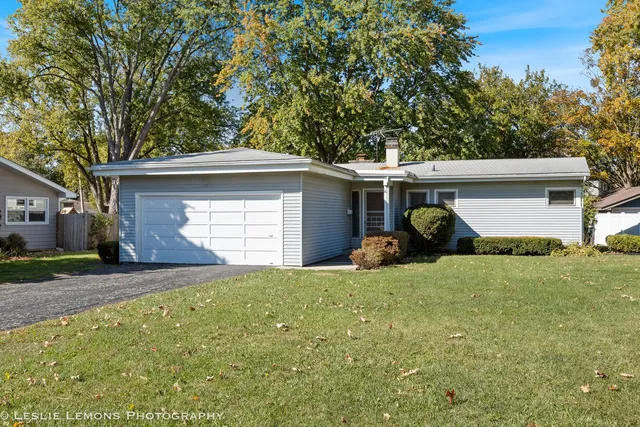 $2,995 | 59 Elmwood Drive, Naperville, IL 60540