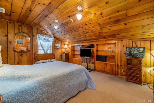 $989,000 | 360 Raymond Street, Rockville Centre, NY 11570