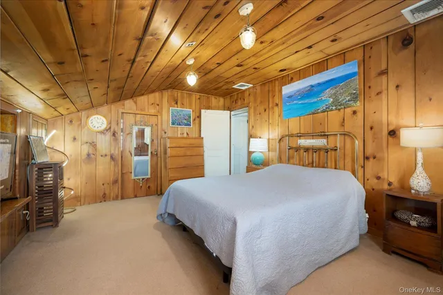 $989,000 | 360 Raymond Street, Rockville Centre, NY 11570