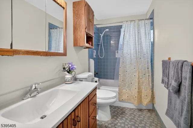 $589,900 | 9 English Court, Bridgewater, NJ 08807