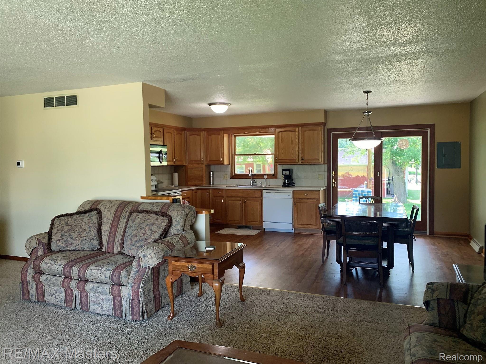 3743 Ohara Road Carleton, MI 48117 - Photo 9 of 30 Dining/kitchen