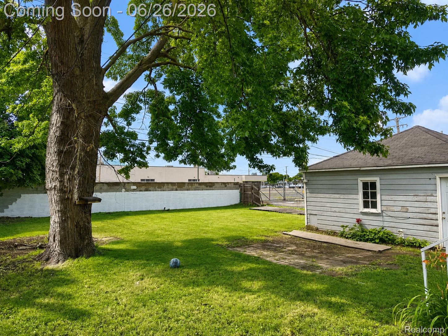 8056 Central Street Center Line, MI 48015 - Photo 23 of 25 903.jpeg