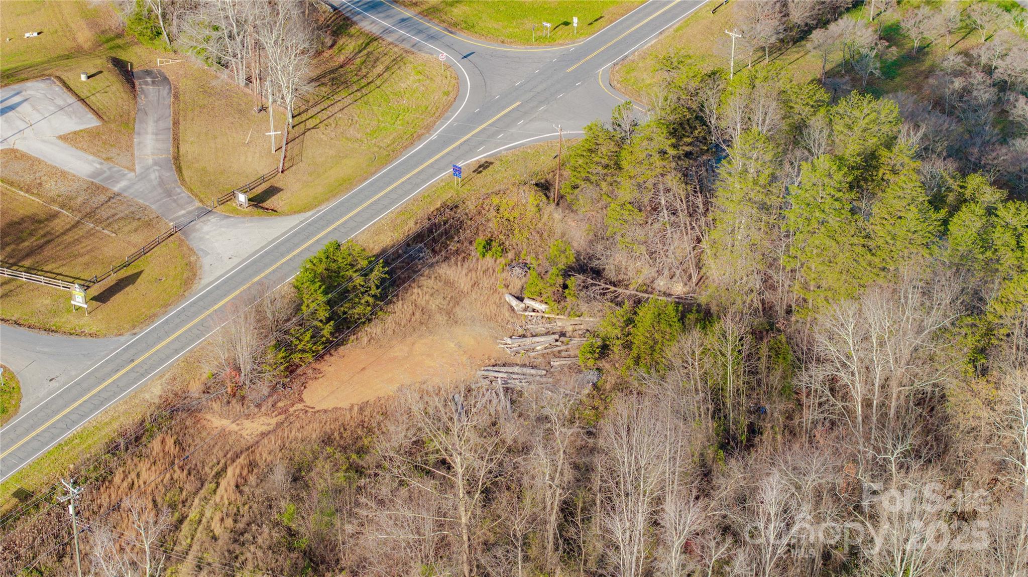 V/l Ashworth Road Marion, NC 28752 - Photo 11 of 14 a view of a yard with plants