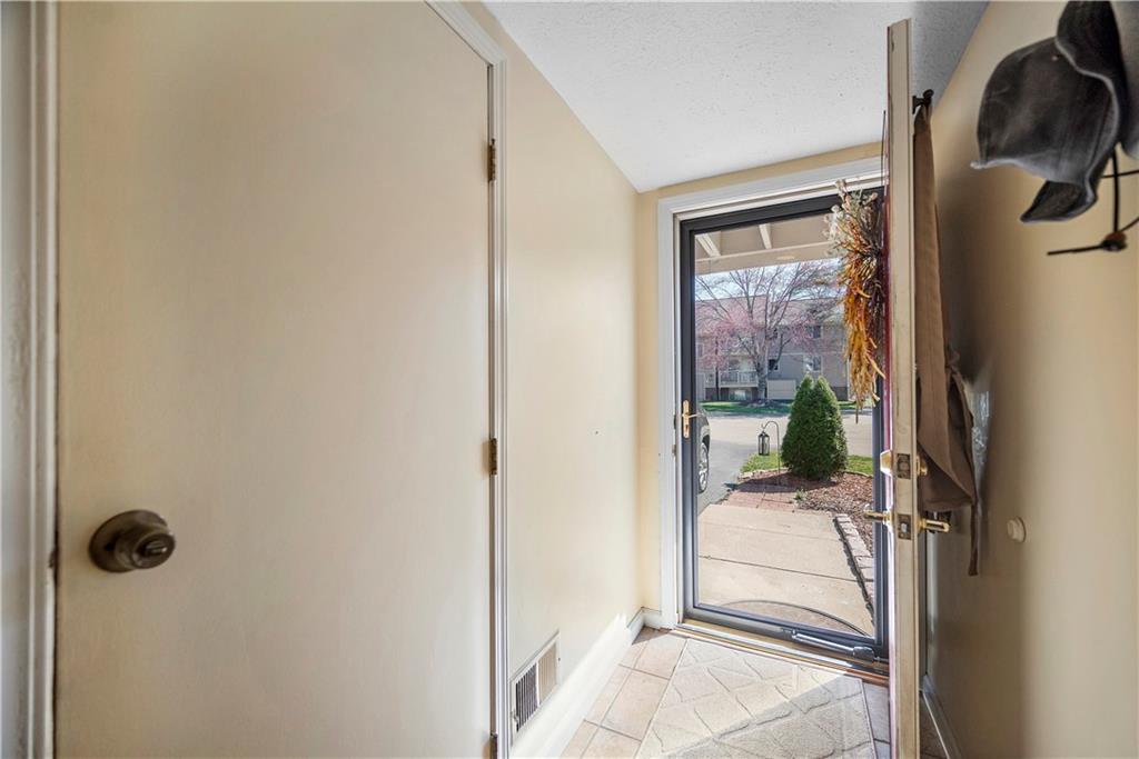 512 Hunters Path Road Bridgeville, PA 15017 - Photo 3 of 31 Gallery Image 3