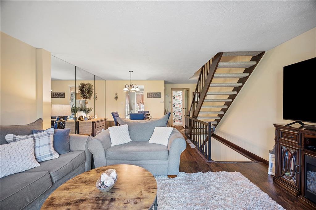 512 Hunters Path Road Bridgeville, PA 15017 - Photo 7 of 31 Gallery Image 7