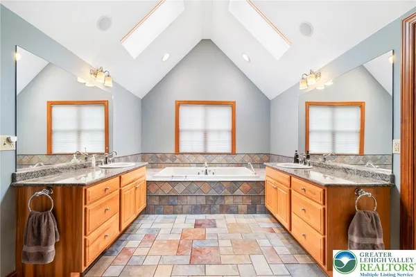 $1,375,000 | 5590 Tuscany Court, Coopersburg, PA 18036