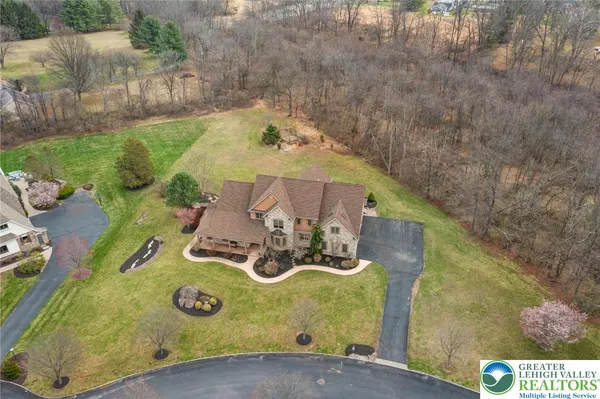 $1,375,000 | 5590 Tuscany Court, Coopersburg, PA 18036