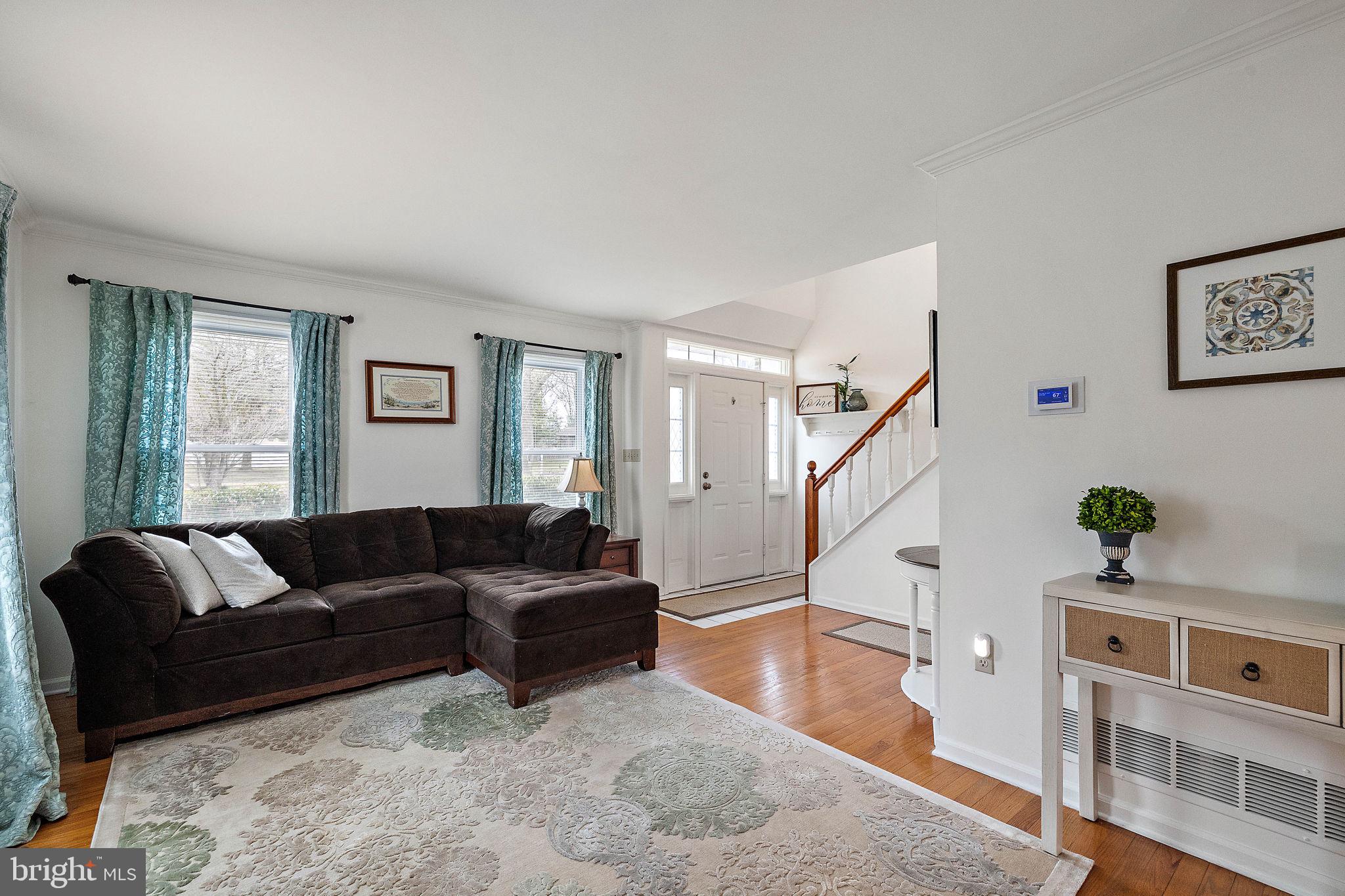 1003 White Birch Drive Newark, DE 19713 - Photo 12 of 54 a living room with furniture and wooden floor