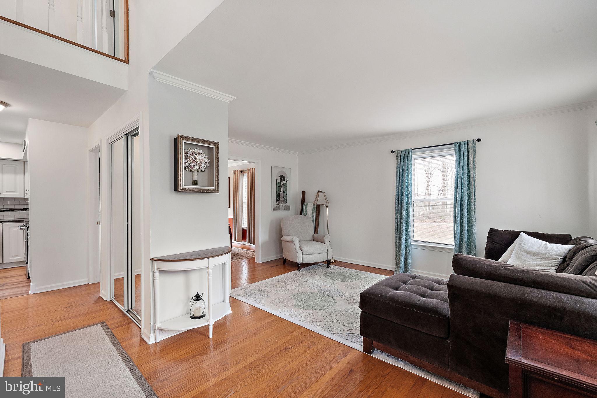 1003 White Birch Drive Newark, DE 19713 - Photo 13 of 54 a living room with furniture and a window