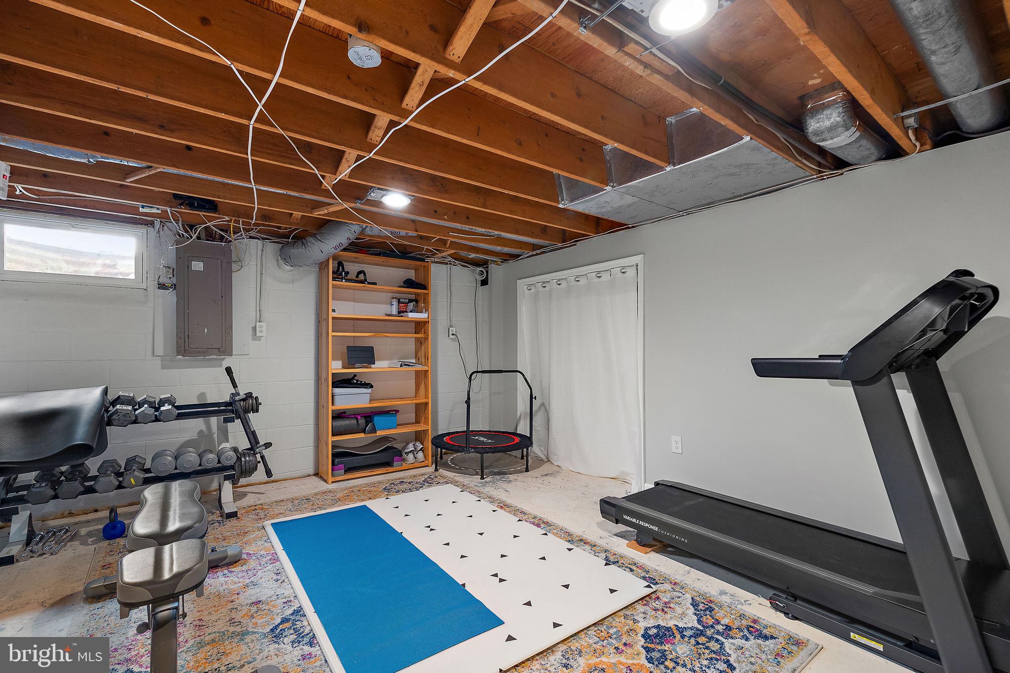 1003 White Birch Drive Newark, DE 19713 - Photo 37 of 54 a room with furniture