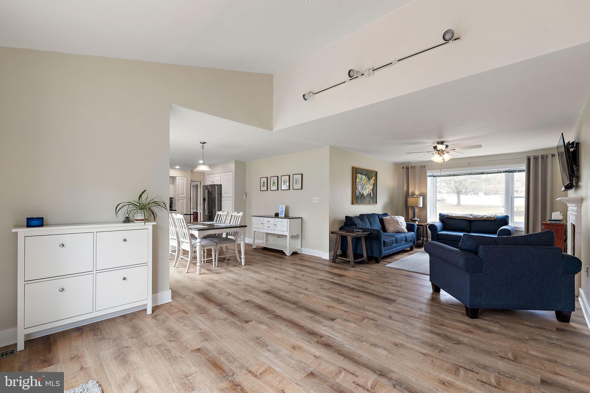 1003 White Birch Drive Newark, DE 19713 - Photo 8 of 54 a living room with furniture and a wooden floor