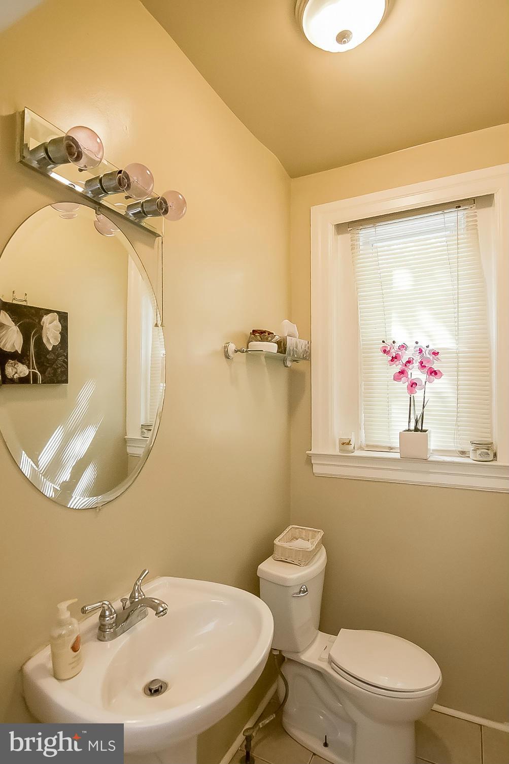 3606 Cedardale Road Baltimore, MD 21215 - Photo 11 of 26 Main Level Powder Room