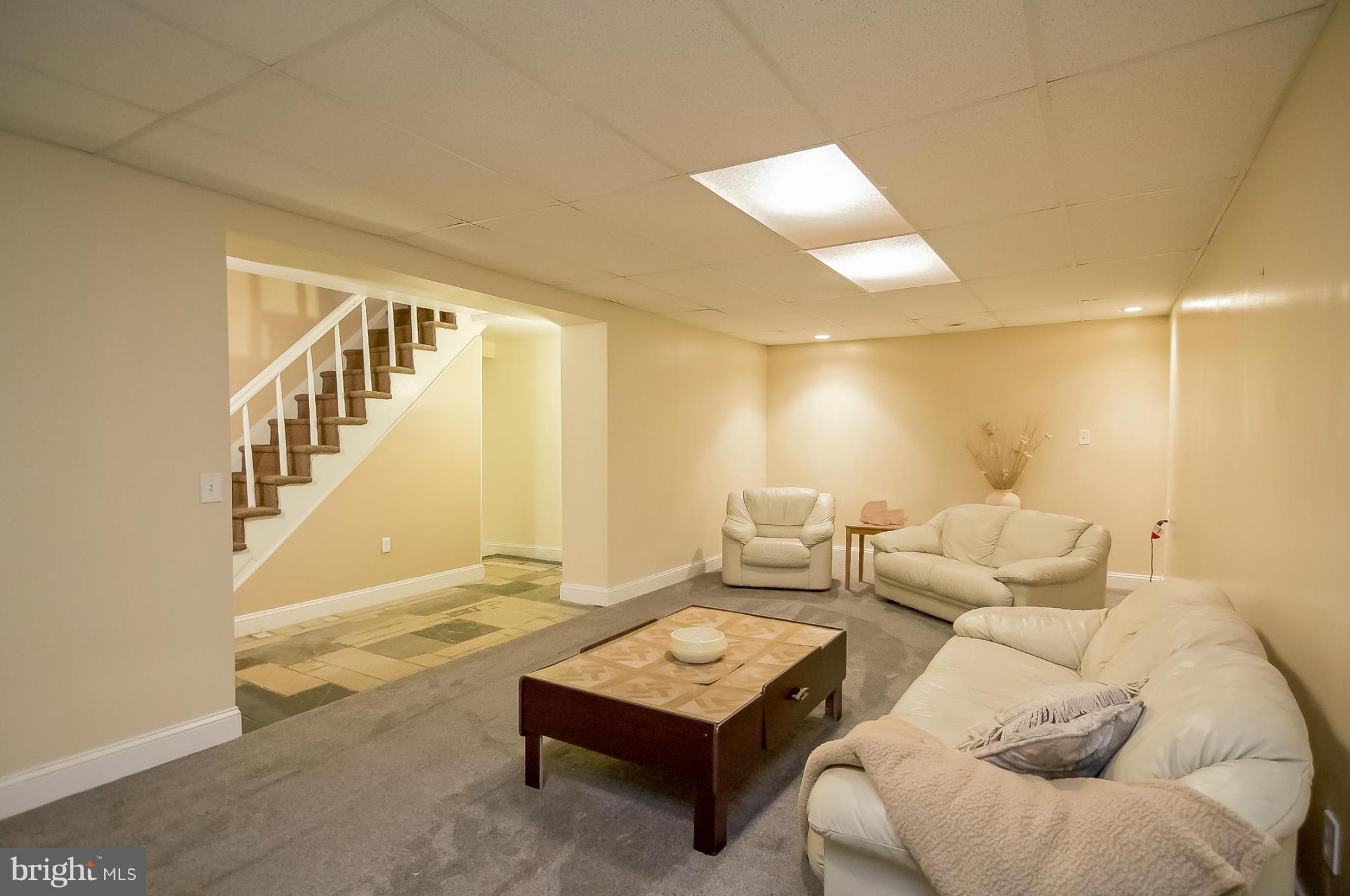 3606 Cedardale Road Baltimore, MD 21215 - Photo 22 of 26 Family Room
