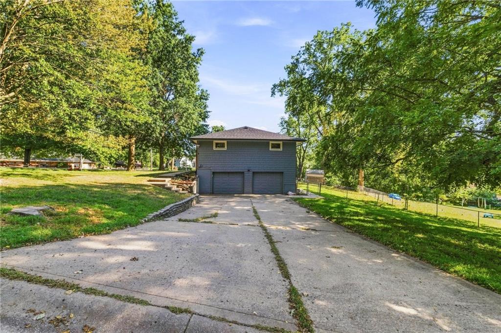 6830 Northwest Cross Road Parkville, MO 64152 - Photo 41 of 46 Gallery Image 41