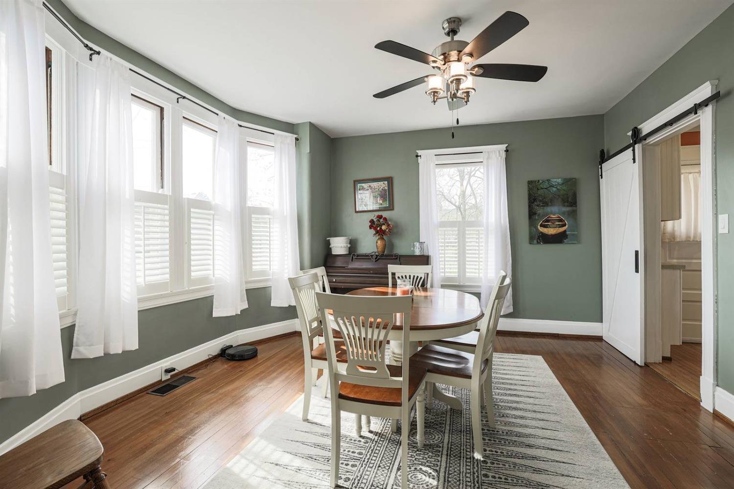 23 East Sharon Road Cincinnati, OH 45246 - Photo 7 of 30
