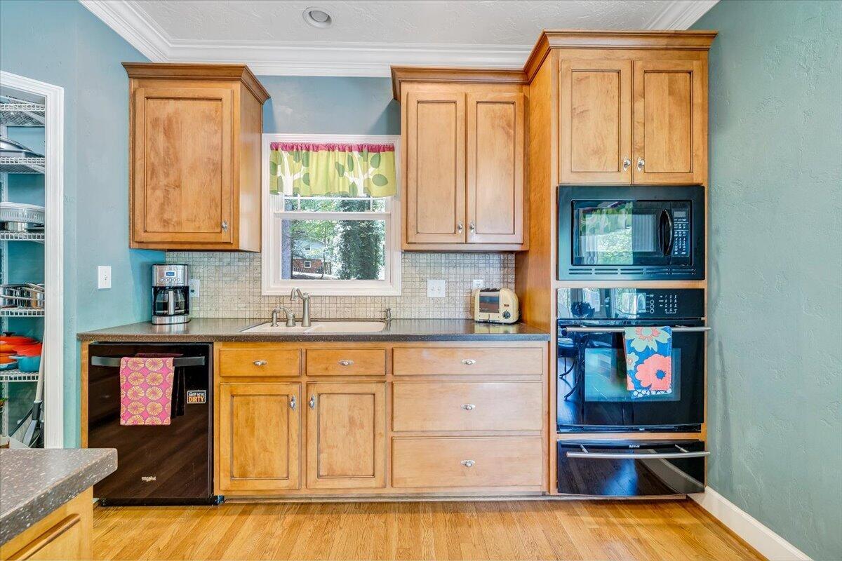 159 Lakeshore Terrace Road Hardy, VA 24101 - Photo 16 of 90 Kitchen