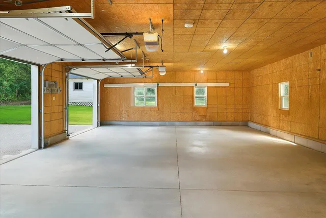 $299,900 | 24 Clifford Street, Mechanic Falls, ME 04256