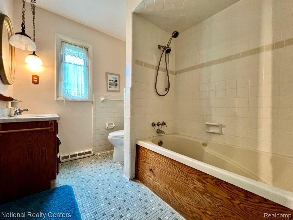 47635 Hanford Road Canton, MI 48187 - Photo 23 of 39 Gallery Image 23