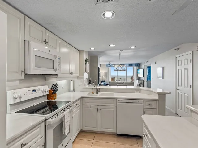 $3,200 | 5051 North Hwy A1A, Unit 74, Fort Pierce, FL 34949