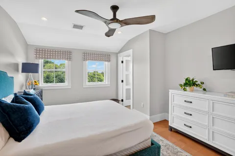 $6,595,000 | 17 Town Lot Road, Edgartown, MA 02539
