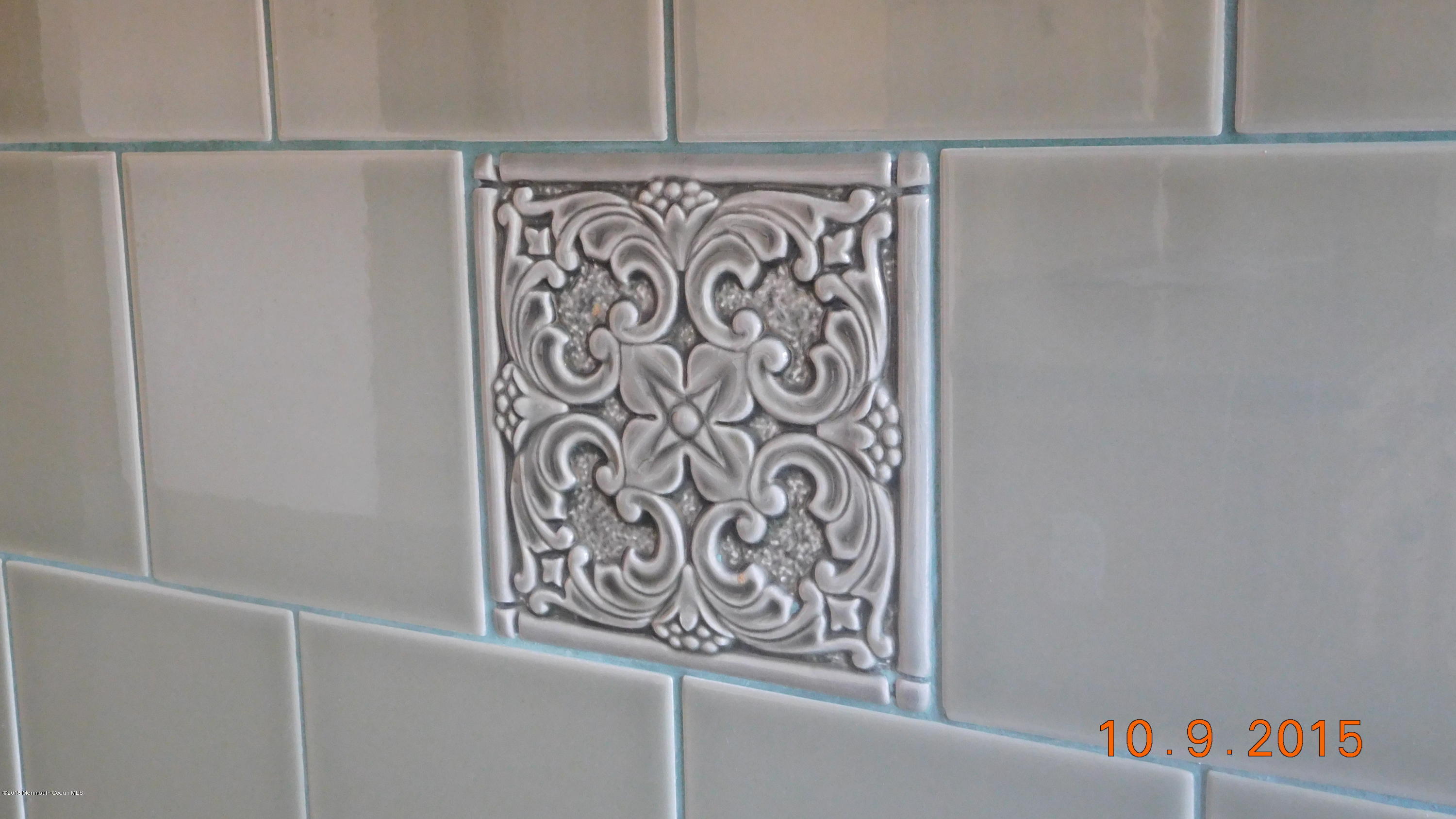 41 McCaffery Road Manalapan, NJ 07726 - Photo 14 of 31 Kitchen backsplash