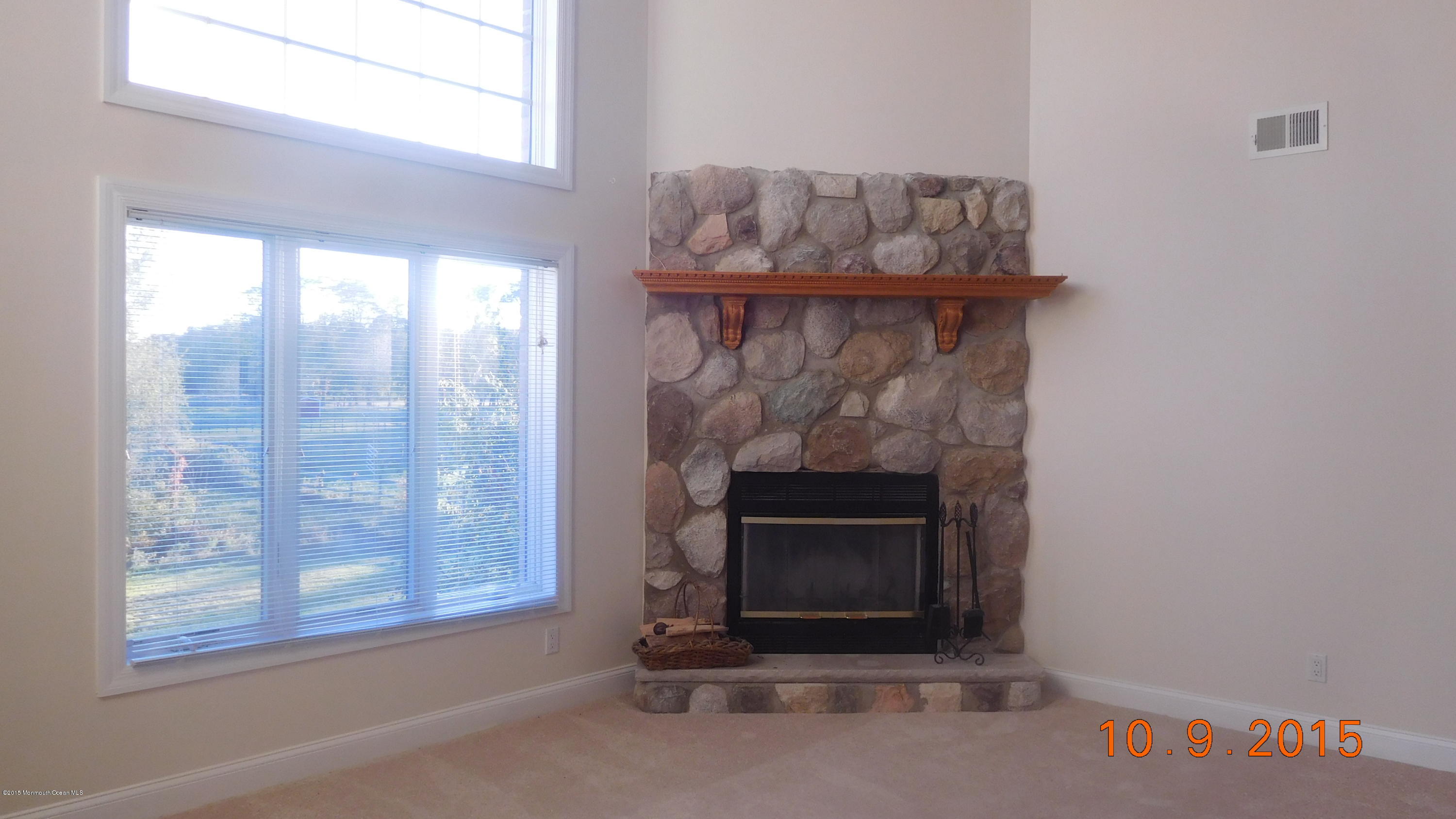 41 McCaffery Road Manalapan, NJ 07726 - Photo 16 of 31 Family Room