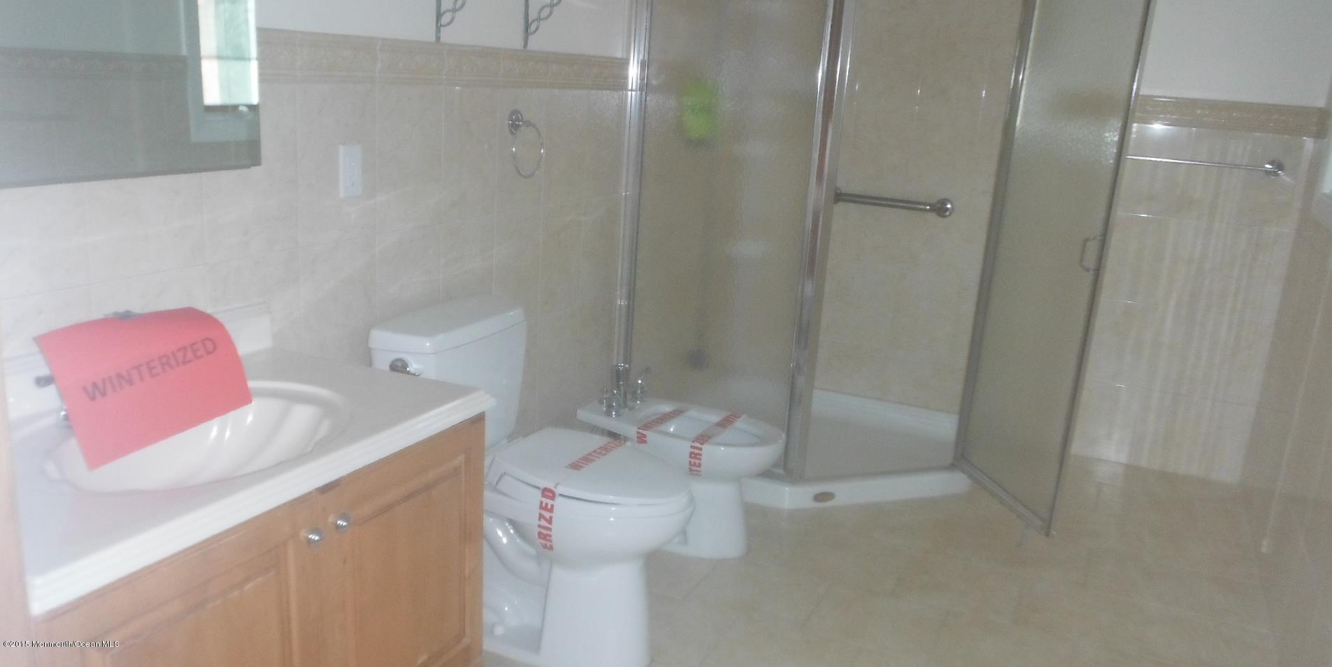 41 McCaffery Road Manalapan, NJ 07726 - Photo 18 of 31 Master Bath