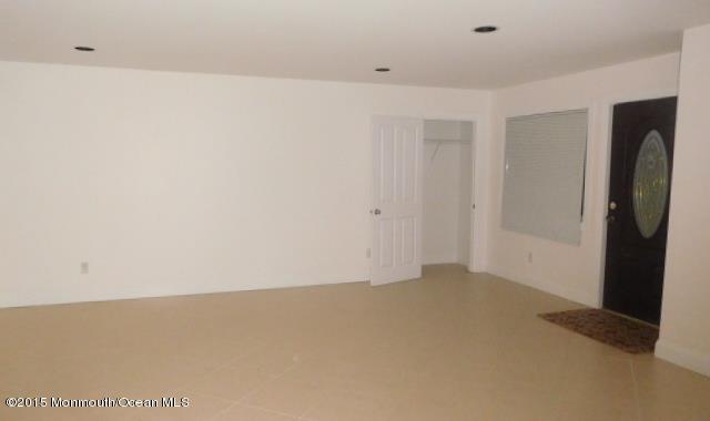 41 McCaffery Road Manalapan, NJ 07726 - Photo 21 of 31 Inlaw Suite Entrance and Living Room