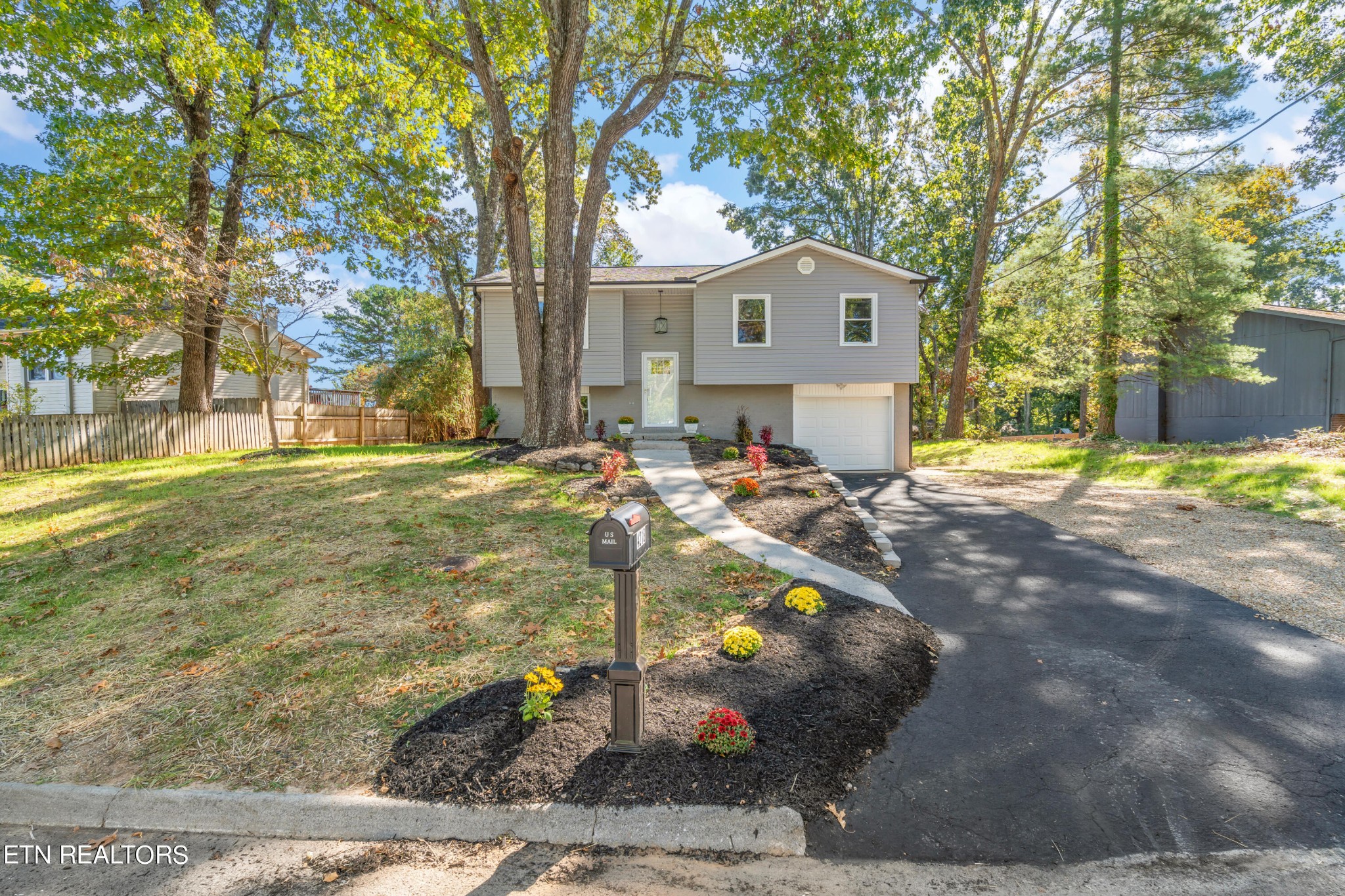 4218 Abercorn Road Knoxville, TN 37921 - Photo 4 of 40 Gallery Image 4