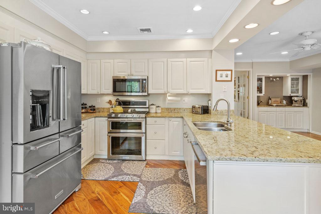 2 Nottingham Circle Princeton, NJ 08540 - Photo 3 of 17