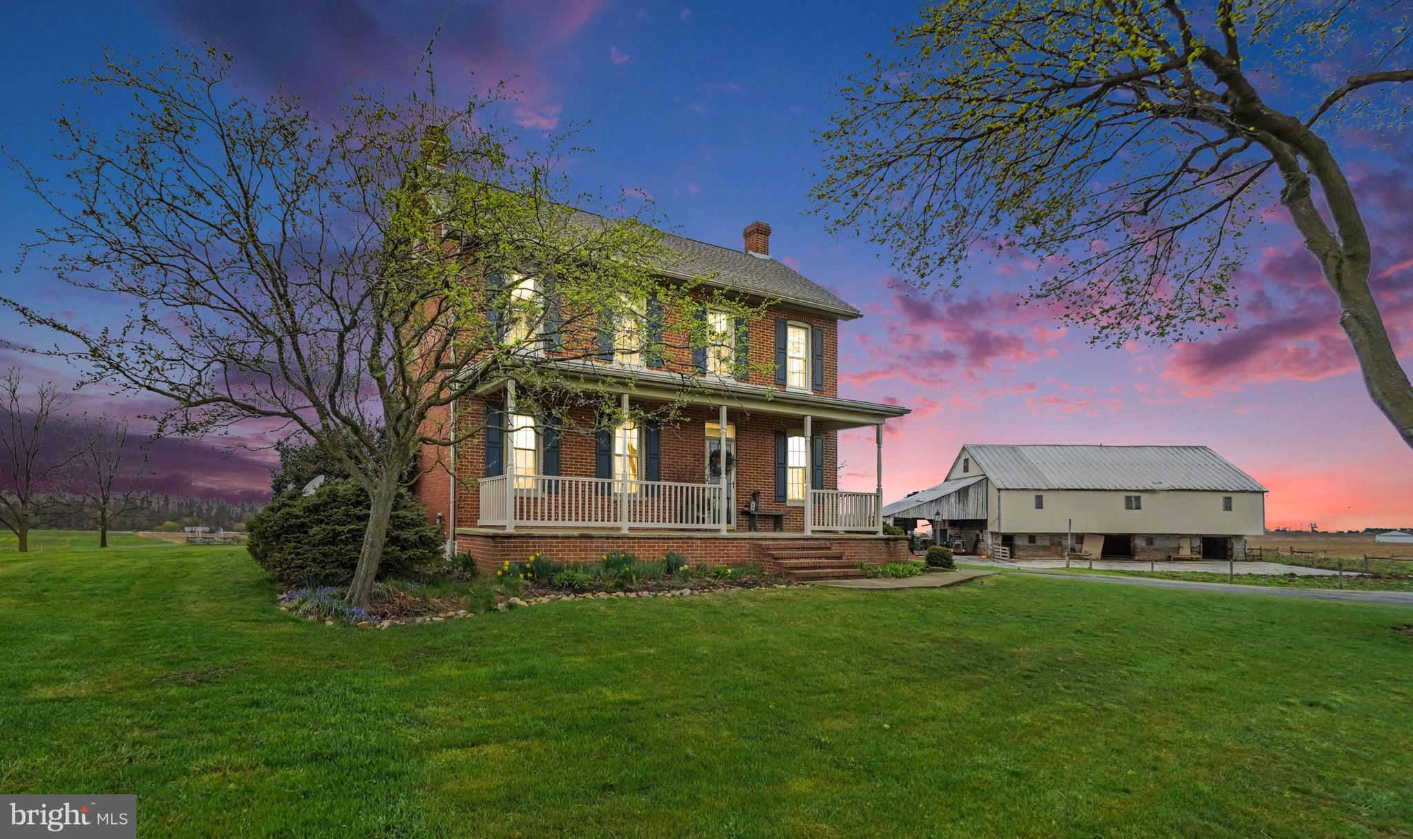 5505 Olde Scotland Road Shippensburg, PA 17257 - Photo 3 of 50 a front view of a house with a yard