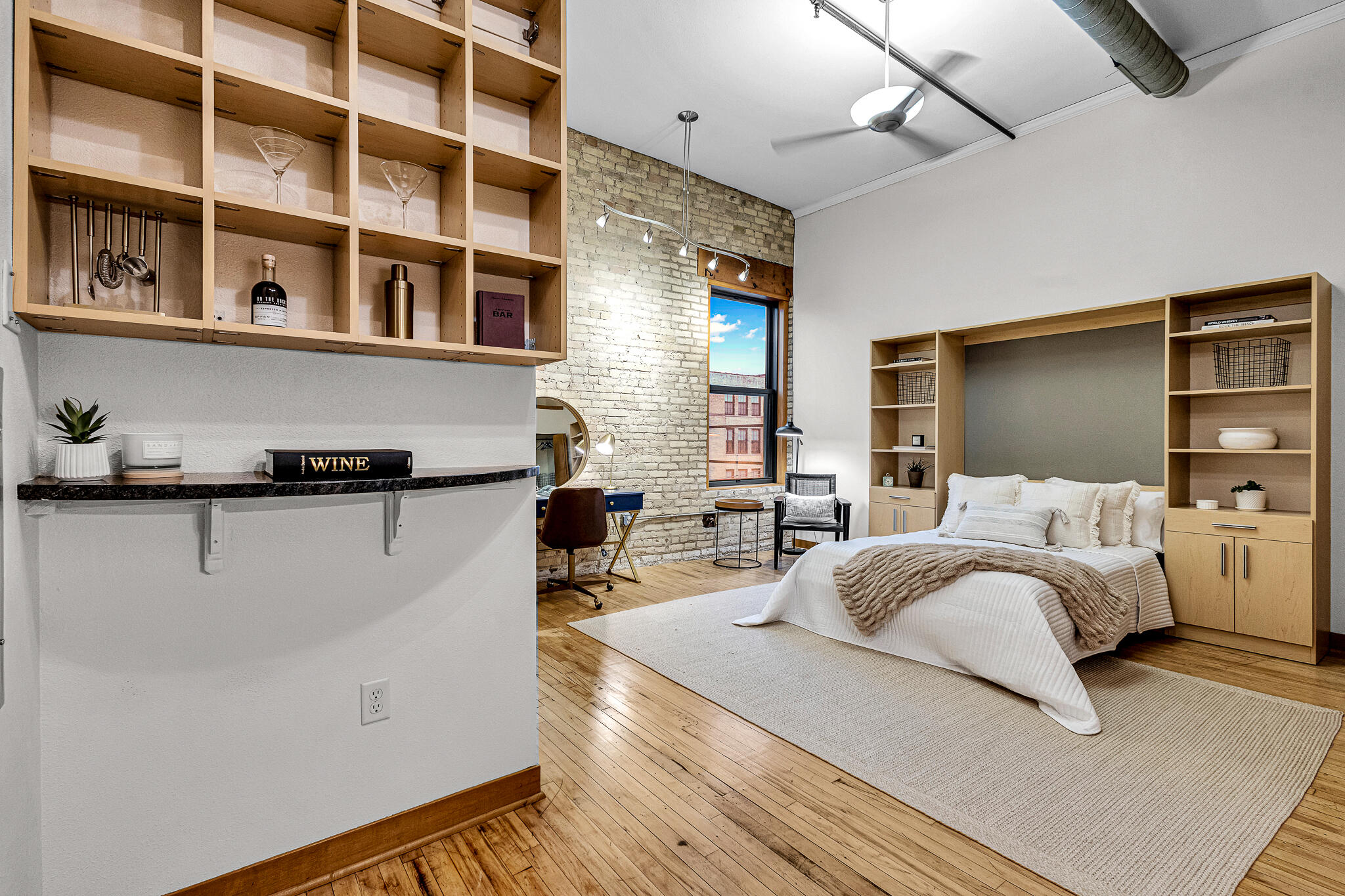 1017 South 2nd Street, Unit 405 Milwaukee, WI 53204 - Photo 10 of 31 1017 S 2nd Unit 405 11