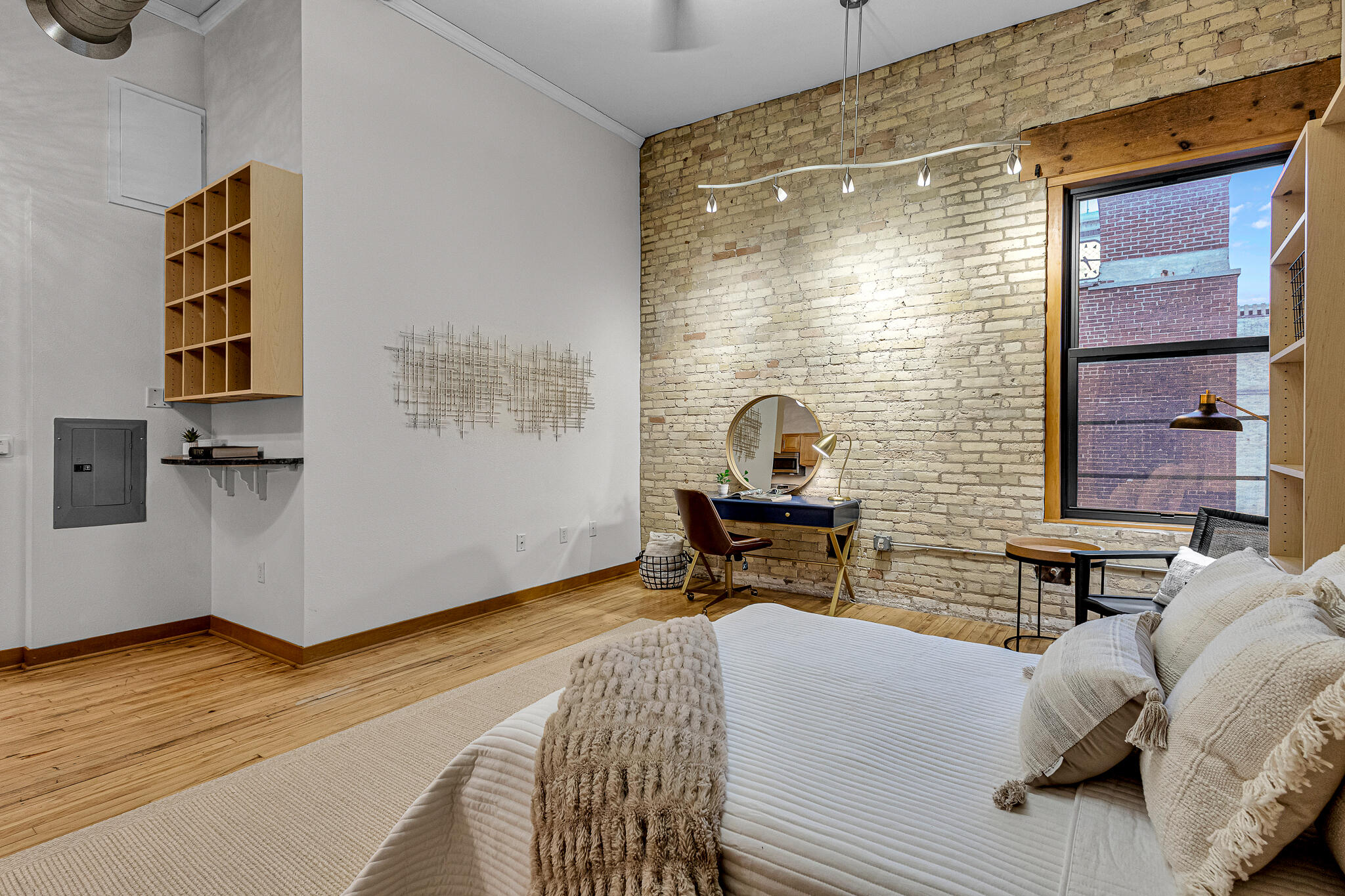 1017 South 2nd Street, Unit 405 Milwaukee, WI 53204 - Photo 8 of 31 1017 S 2nd Unit 405 12